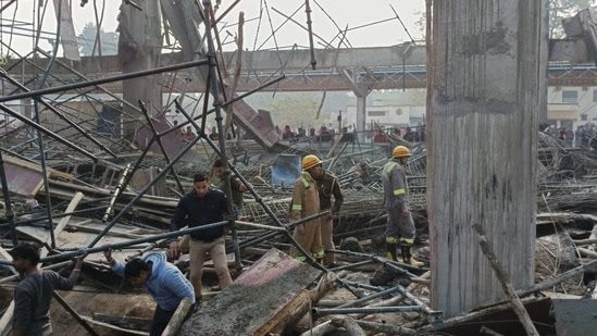 “Tragedy Strikes Kannauj Railway Station: Ceiling Collapse Injures Several”