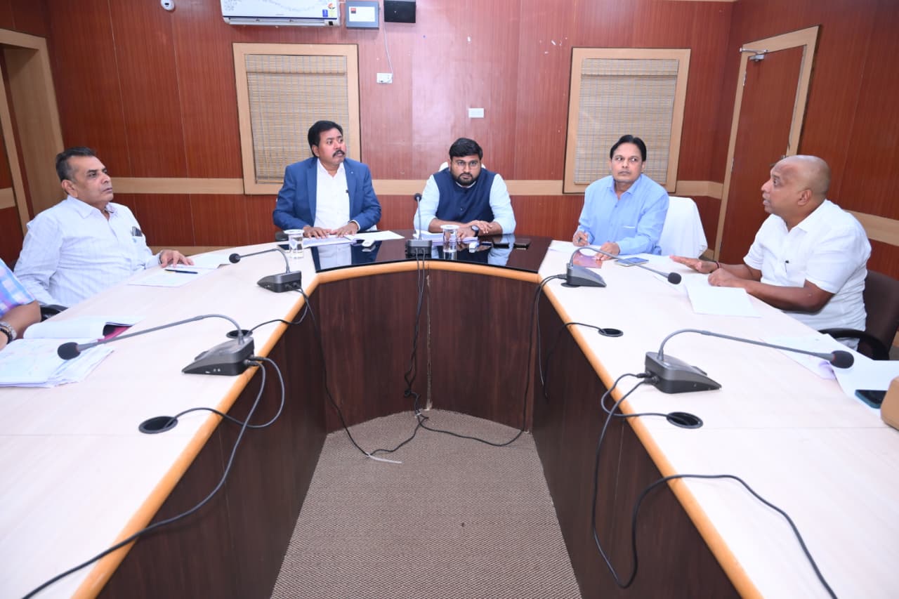 କୋରାପୁଟ ଜିଲ୍ଲାପାଳଙ୍କ ଅଧ୍ୟକ୍ଷତାରେ କୋରାପୁଟ ବାଇପାସ ନିର୍ମାଣ ପାଇଁ ଜନ ପରାମର୍ଶ ବୈଠକ