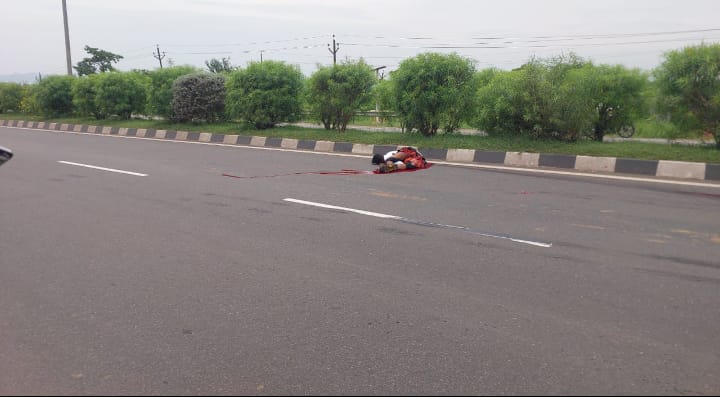 ଟ୍ରକ୍ ଧକ୍କାରେ ଯୁବକ ର ମୃତ୍ୟୁ।