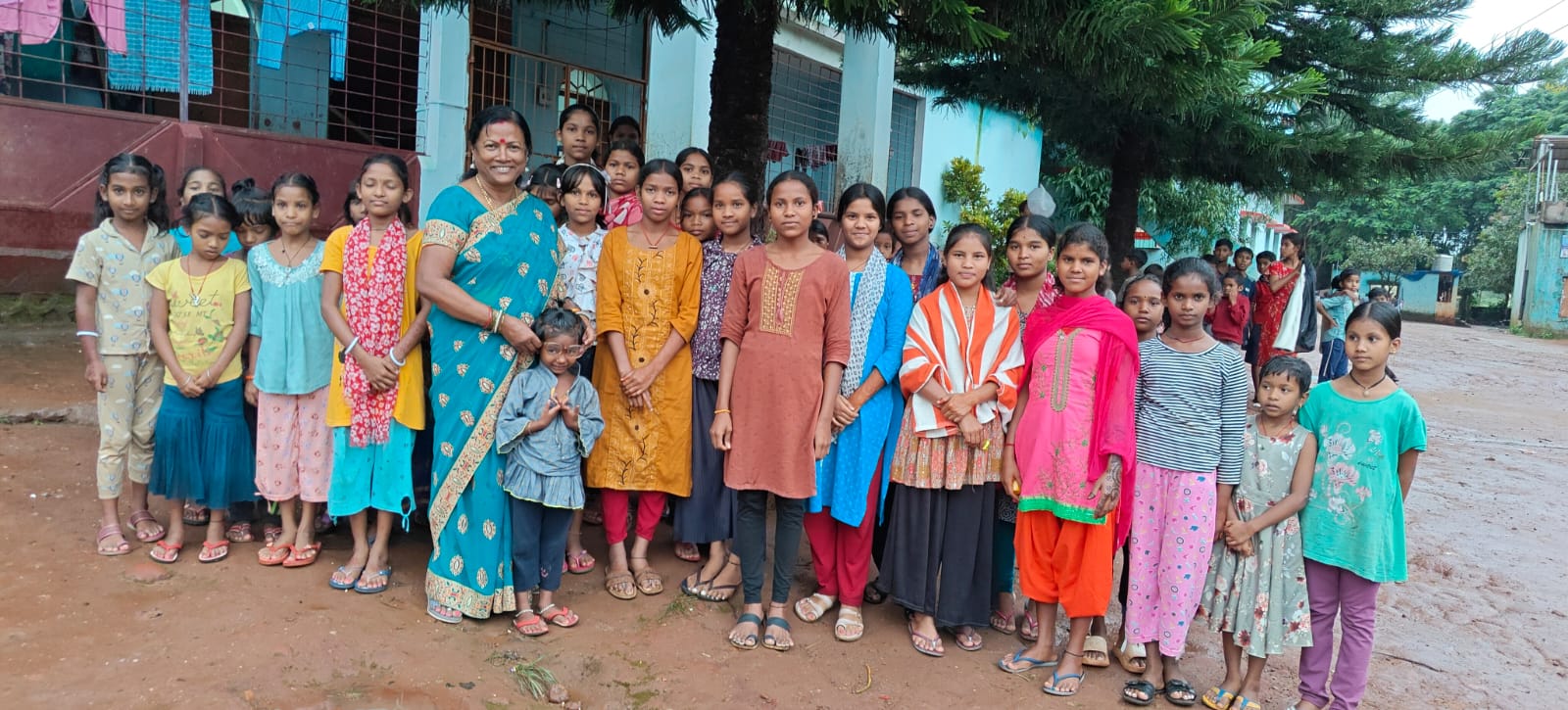 ୱାର୍ଡ ସଂସ୍ଥାର ମାନସିକସ୍ବାସ୍ଥ୍ୟ କର୍ମୀମାନଙ୍କୁ ତାଲିମ ପ୍ରଦାନ