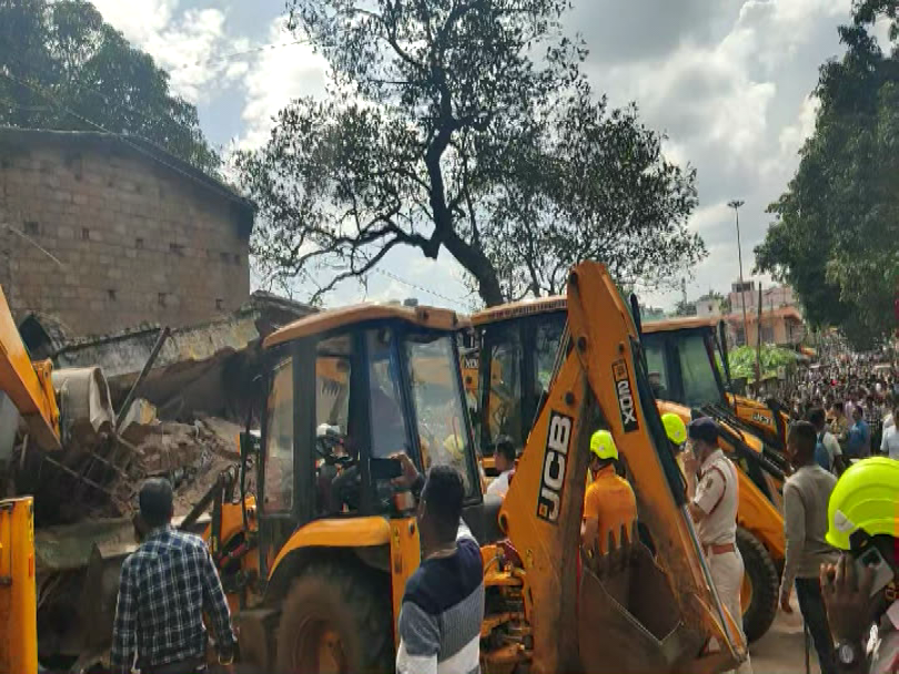 ଭୁଶୁଡ଼ି_ପଡ଼ିଲା_ଦୁଇ_ମହଲା_କୋଠାକୋରାପୁଟରେ ବଡ଼ ଦୁର୍ଘଟଣା।