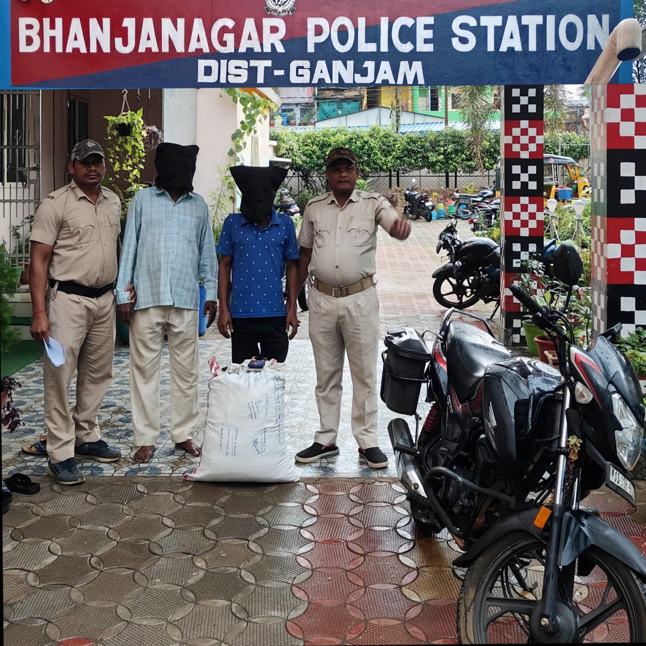 ଭଞ୍ଜନଗର ପୋଲିସ୍ ଦ୍ଵାରା ୨ ଗଞେଇ ବେପାରୀ ଗିରଫ