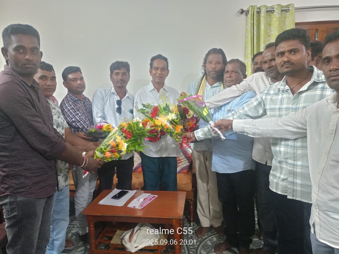 ରାୟଗଡା ଜ଼ିଲ୍ଲା ବିଜେଡି ସଭାପତି ଙ୍କୁ ସିଙ୍ଗାରି ପଂଚାୟତ ବାସୀ ସ୍ୱାଗତ ସମ୍ବର୍ଦ୍ଧନା କରିଲେ