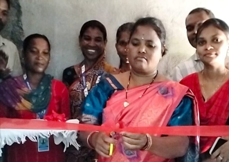 ଏଫ୍.ଏଫ୍.ଭି.ଡି.ପି ପ୍ରୋଗ୍ରାମର ସହ ଯୋଗ ରେ ସି ସି ଡ଼ି ଦ୍ଵାରା ଦ୍ବାରା ଯୁବମାନଙ୍କୁ ସ୍ବାବଲମ୍ବୀ କରିବା ପାଇଁ ଆର୍ଥିକ ଅନୁଦାନ ରାଶି ପ୍ରଦାନ ।