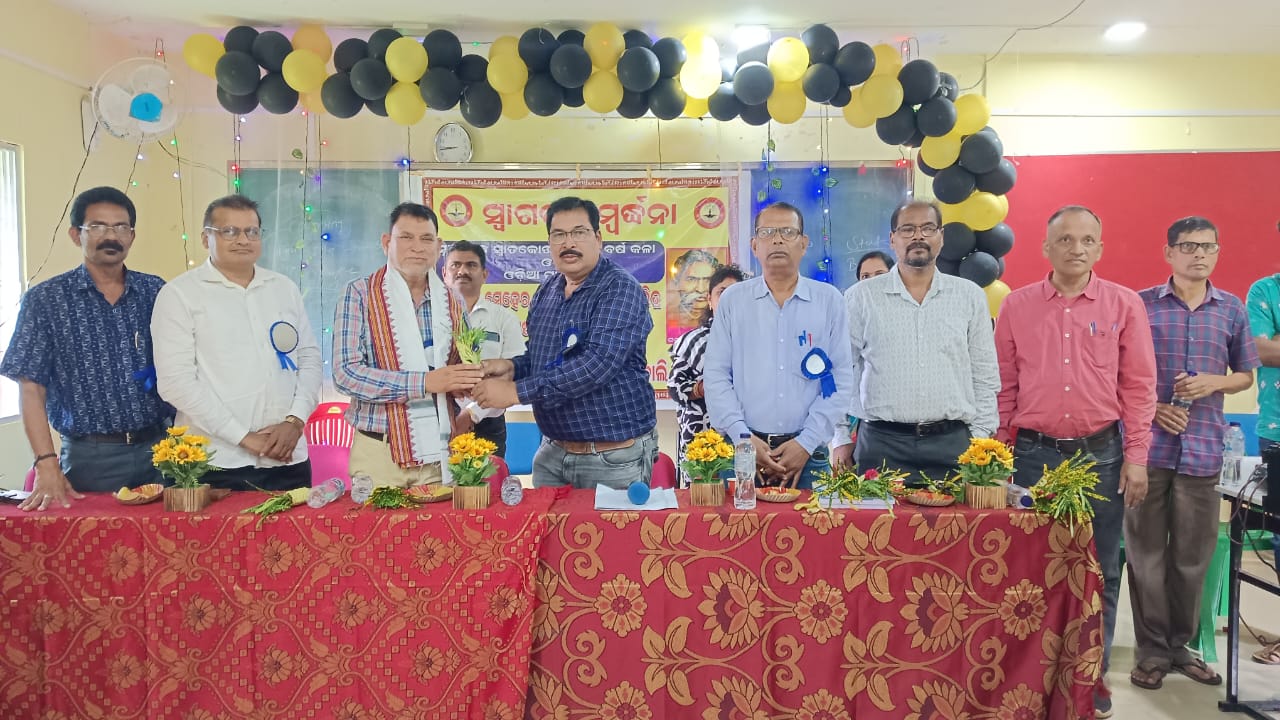 ଟିକାବାଲି କଲେଜେ ଠାରେ ପ୍ରଥମ ବର୍ଷ ର ଛାତ୍ର ଛାତ୍ରୀ ଙ୍କୁ ସ୍ୱାଗତ ସମ୍ବର୍ଦ୍ଧନା ଓ ଓଡ଼ିଆ ପାଠଚକ୍ର ଅନୁଷ୍ଠିତ