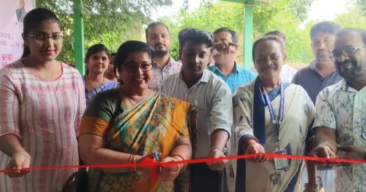 ଛେଳିଗଡ଼ ମେଡିକାଲ ରେ ରକ୍ତଦାନ ଶିବିର ।