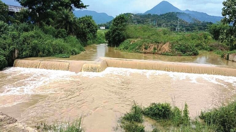 ଗଜପତିର ୧୭ ପ୍ରକଳ୍ପରୁ ପାଣି ଶୋଷୁଛି ଆନ୍ଧ୍ର, ୩୩ ବର୍ଷରେ ଟଙ୍କାଟିଏ ବି କର ପୈଠ କରିନି