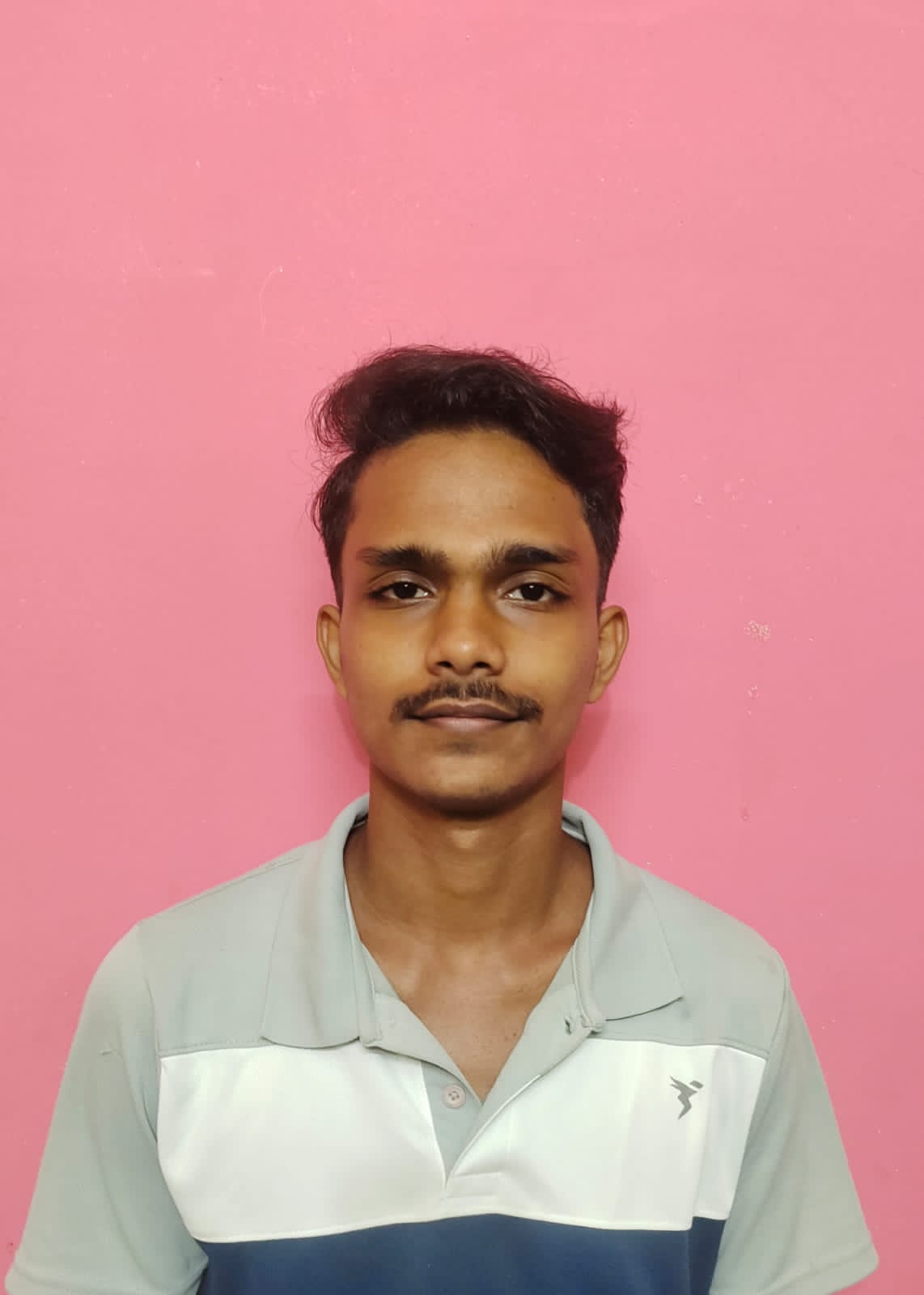 ଅଂଶୁମାନ ନାହାକ ସର୍ବଭାରତୀୟ ନିଟ ପରୀକ୍ଷାରେ ଉଦୟଗିରି ବ୍ଲକରେ ପ୍ରଥମ ସ୍ଥାନ ଅଧିକାର କଲେ ।