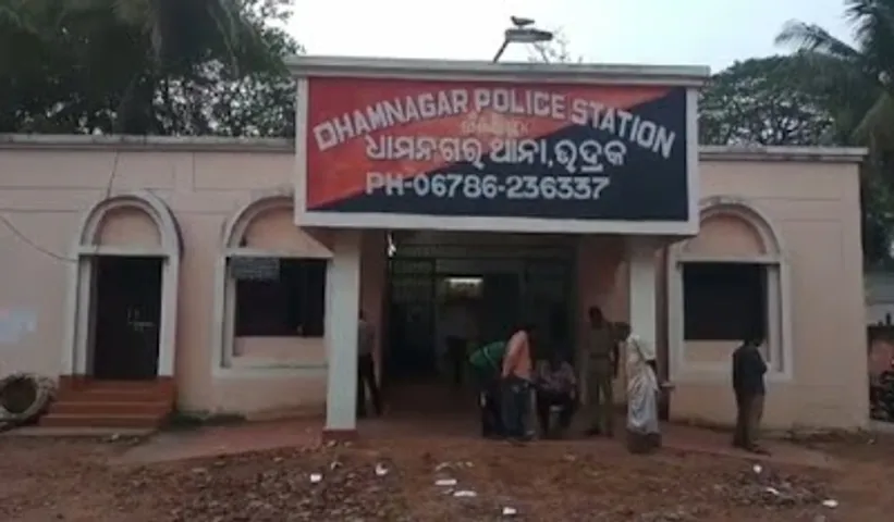 ଧାମନଗରରେ ପୁଲିସ୍‌ର ଚଢ଼ାଉ: ୫ଲକ୍ଷର ବାଣ ଜବତ, ୩ଜଣ ଅଭିଯୁକ୍ତ ବନ୍ଧା