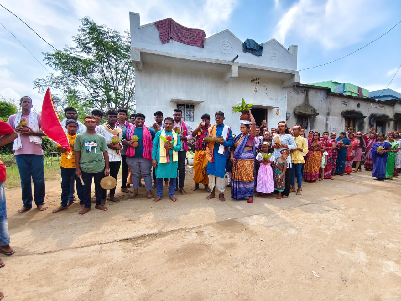 ଝରାପାଲି ଗ୍ରାମ ଠାରେ ଗଜଲକ୍ଷ୍ମୀ ପୂଜା ଆରମ୍ଭ ହୋଇଯାଇଛି।