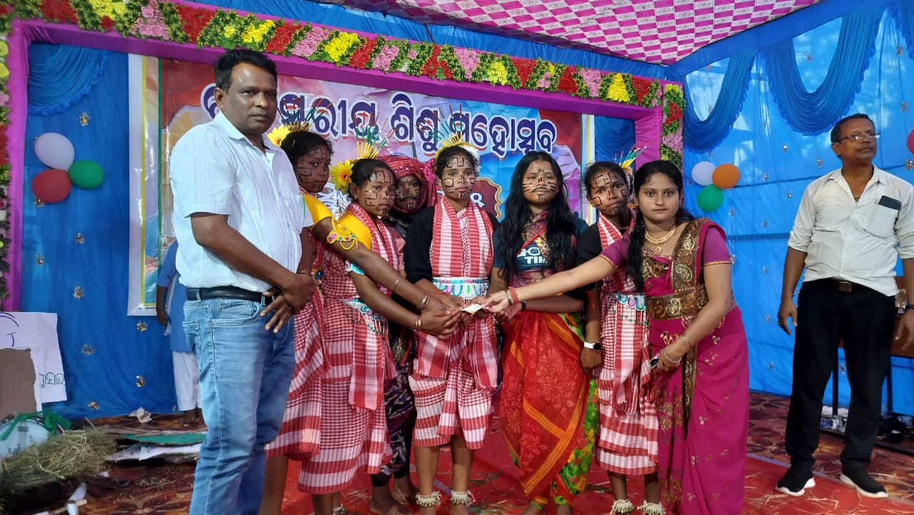ଟିକାବାଲି ଠାରେ ବ୍ଲକ ସ୍ତରୀୟ ସୁରଭି କାର୍ଯ୍ୟକ୍ରମ ଅନୁଷ୍ଠିତ