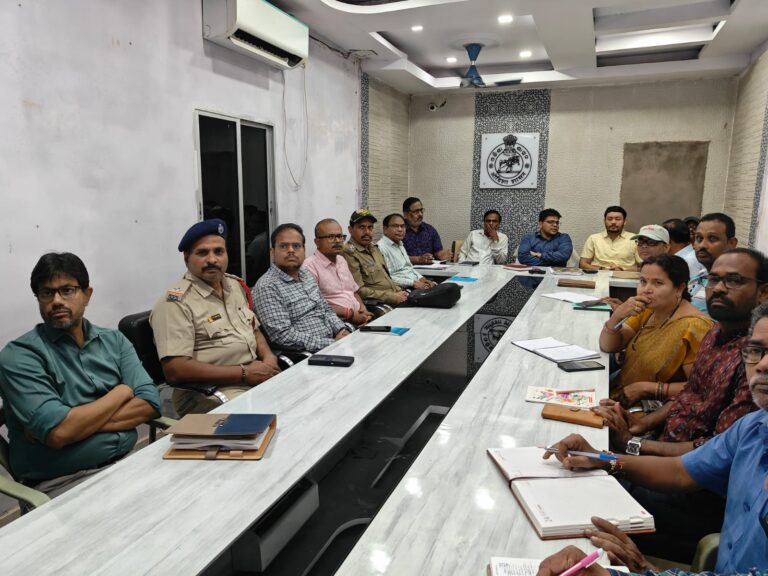 ମୋହନା ଅଞ୍ଚଳ ରେ ବାତ୍ୟା ର ମୁକାବିଲା କରିବା ପାଇଁ ପ୍ରଶାସନ ସମ୍ପୂର୍ଣ ଭାବେ ପ୍ରସ୍ତୁତ ଅଛି – ଉପ ଜିଲ୍ଲାପାଳ ଶ୍ରୀ ପଣ୍ଡା ।