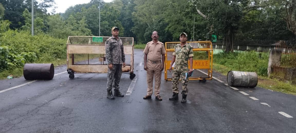 ସମ୍ଭାବ୍ୟ ବାତ୍ୟା ‘ମୋନ୍ଥା’ କୁ ନେଇ କଳିଙ୍ଗା ଘାଟି ରାସ୍ତାକୁ ନିର୍ମାଣ କାର୍ଯ୍ୟ କନ୍ଧମାଳ ଜିଲ୍ଲାପାଳ ୩ ଦିନ ପାଇଁ ସମ୍ପୂର୍ଣ୍ଣ ବନ୍ଦ