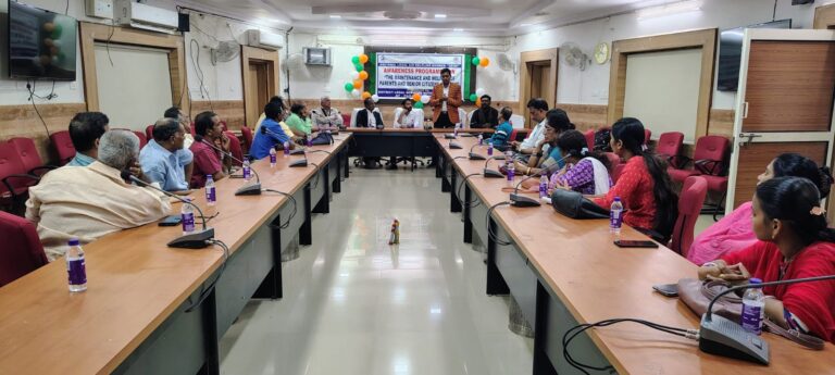 ଗଜପତି ଆଇନ ପ୍ରାଧିକରଣ ପକ୍ଷରୁ ବରିଷ୍ଠ ନାଗରିକଙ୍କ ଅଧିକାର କୁ ନେଇ ଆଇନ ସଚେତନତା ଶିବିର ଅନୁଷ୍ଠିତ ।