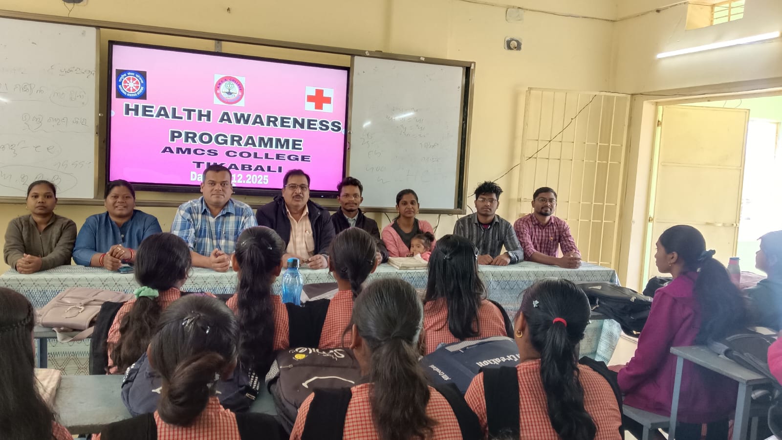 ଟିକାବାଲି କଲେଜରେ ସ୍ୱାସ୍ଥ୍ୟସଚେତନତା କାର୍ଯ୍ୟକ୍ରମ