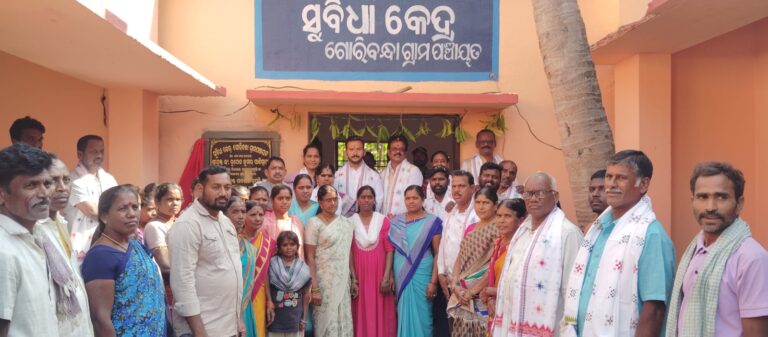 କାଶୀନଗର ବ୍ଲକରେ ଅତିରିକ୍ତ ଶ୍ରେଣୀ ଗୃହ ଓ ସୁବିଧା କେନ୍ଦ୍ର ବିଧାୟକଙ୍କ ଦ୍ଵାରା ଉଦଘାଟିତ । ଗଜପତି:୧୮/୧୨(ମନୋଜ ପାଢ଼ୀ)ଗଜପତି ଜିଲ୍ଲା କାଶୀନଗର ବ୍ଲକ ଅନ୍ତର୍ଗତ ସୀତାପୁର ଗ୍ରାମ ଠାରେ ଥିବା ସରକାରୀ ଉନ୍ନୀତ ଉଚ୍ଚ ବିଦ୍ୟାଳୟ ର ଅତିରିକ୍ତ ସ୍ମାର୍ଟ ଶ୍ରେଣୀ ଗୃହ ପାରଳା ବିଧାୟକ ଶ୍ରୀ ରୂପେଶ କୁମାର ପାଣିଗ୍ରାହୀଙ୍କ ଦ୍ଵାରା ଉଦଘାଟିତ ହୋଇଯାଇଛି । ବିଧାୟକ ରୁପେଶ ପାଣିଗ୍ରାହୀ ଉଦଘାଟନୀ ସ୍ଥଳରେ ପହଞ୍ଚିବା ପରେ ସେଠାରେ ତାଙ୍କୁ ବିଦ୍ୟାଳୟର ଛାତ୍ରଛାତ୍ରୀ ଓ ଶିକ୍ଷକ ଶିକ୍ଷୟତ୍ରୀ ମାନଙ୍କ ଦ୍ଵାରା ଭବ୍ୟ ସ୍ଵାଗତ ସମ୍ବର୍ଦ୍ଧନା ଜ୍ଞାପନ କରା ଯାଇଥିଲା । ଉଦଘାଟନ ପରେ ବିଧାୟକ ଶ୍ରୀ ପାଣିଗ୍ରାହୀ ଶ୍ରେଣୀଗୃହ ଗୁଡ଼ିକ ପରିଦର୍ଶନ କରିବା ସହ ବିଦ୍ୟାଳୟ ଓ ଶିକ୍ଷାଦାନ ଉପରେ ଶିକ୍ଷକ ମାନଙ୍କ ସହ ଆଲୋଚନା କରିଥିଲେ । ସେହିଭଳି ସଂପୃକ୍ତ ବ୍ଲକର ଭୂପତି ଲକ୍ଷ୍ମୀପୁର ପଞ୍ଚାୟତ ଅନ୍ତର୍ଗତ ଗୋରିବନ୍ଧା ଠାରେ ମଧ୍ୟ ଏକ ସୁବିଧା ଗୃହ ଉଦଘାଟନ କରିବା ସହ ପରେ ଭୂପତି ଲକ୍ଷ୍ମୀପୁର ଗ୍ରାମରେ ଏକ ସଙ୍ଗ ଗୃହ ଉଦଘାଟନ କରିଥିଲେ । ଏହି କାର୍ଯ୍ୟକ୍ରମ ରେ ଅନ୍ୟମାନଙ୍କ ମଧ୍ୟରେ ଜିଲ୍ଲା ପରିଷଦ ସଭାପତି ଶ୍ରୀ ଗାବରା ତିରୁପତି ରାଓ , କାଶୀନଗର ବ୍ଲକ ଅଧ୍ୟକ୍ଷା ଶ୍ରୀମତୀ ବାଲା ସାୟାମ୍ମା , ସରପଞ୍ଚ ଶ୍ରୀ ତେଜେଶ୍ୱର୍ ରାଓ ପ୍ରମୁଖ ଉପସ୍ଥିତ ଥିଲେ।