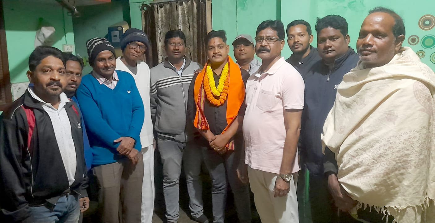 ବିଶ୍ଵ ପ୍ରସିଦ୍ଧ ଧନୁଯାତ୍ରା ରେ ଦେବରାଜ ଇନ୍ଦ୍ର ଭୂମିକାରେ ଅଭିନୟ କରୁଥିବା ଯୁବ କଳାକାର ଓମ୍ ବହିଦାର ଙ୍କୁ ସମ୍ବର୍ଦ୍ଧନା ।