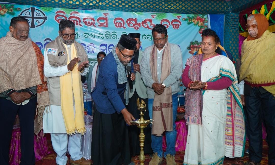 ବିଲିଭର୍ସ ଇଷ୍ଟର୍ଣ ଚର୍ଚ୍ଚ ତେଙ୍ଗେଡ଼ାପଥର ଟିକାବାଲି, ରେ ଧୂମଧାମ ରେ ବଡ଼ଦିନ ପାଳନ....