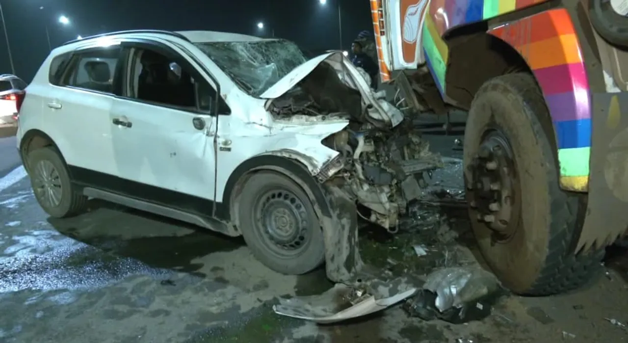 ବାରବାଙ୍କି ପୂର୍ବାଞ୍ଚଳ ଏକ୍ସପ୍ରେସୱେରେ ଭୟଙ୍କର ସଡ଼କ ଦୁର୍ଘଟଣା: ୫ ମୃତ, ଅନେକ ଆହତ