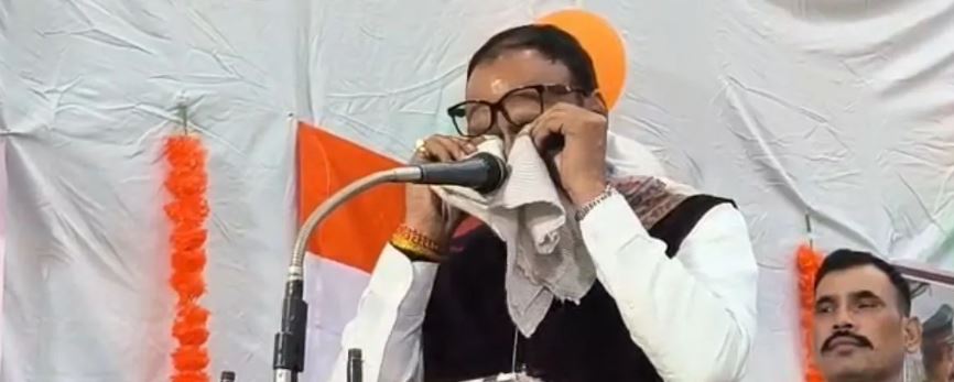 ମଞ୍ଚ ଉପରେ କାନ୍ଦିଲେ ଉପମୁଖ୍ୟମନ୍ତ୍ରୀ, ଲୁହ ପୋଛି କହିଲେ