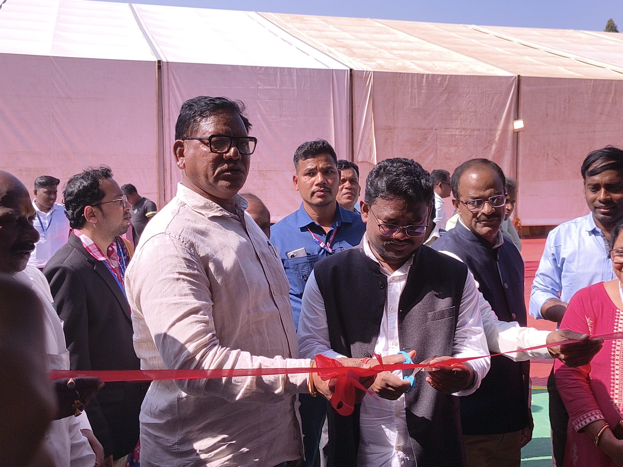 ପଞ୍ଚଦିବସୀୟ ଜିଲ୍ଲାସ୍ତରୀୟ କୄଷି ମହୋତ୍ସବ ଏବଂ କୃଷି ଯନ୍ତ୍ରପାତି ମେଳା – ୨୦୨୫ ନିର୍ଦ୍ଧାରିତ ସମୟ ରୁ 1 ଘଣ୍ଟା ବିଳମ୍ୱ ରେ ଉଦ୍‌ଘାଟିତ