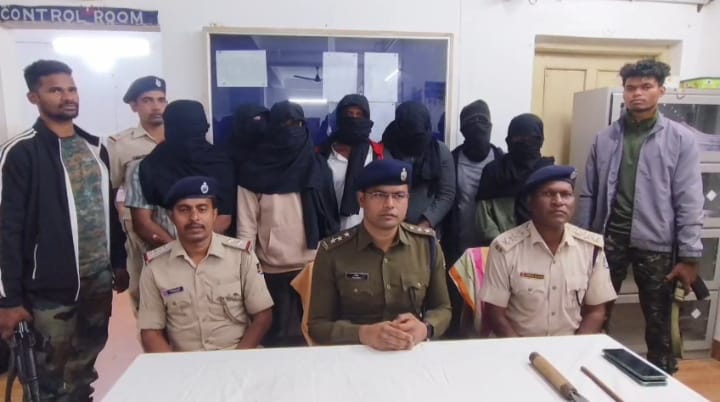 ବଡ଼ ଧରଣର ଡକାୟତି ଲାଗି କରିଥିଲେ ଯୋଜନା, ପଣ୍ଡ କରିଦେଲା ଅଡ଼ବା ପୋଲିସ, ୭ ଅପରାଧୀଙ୍କୁ…