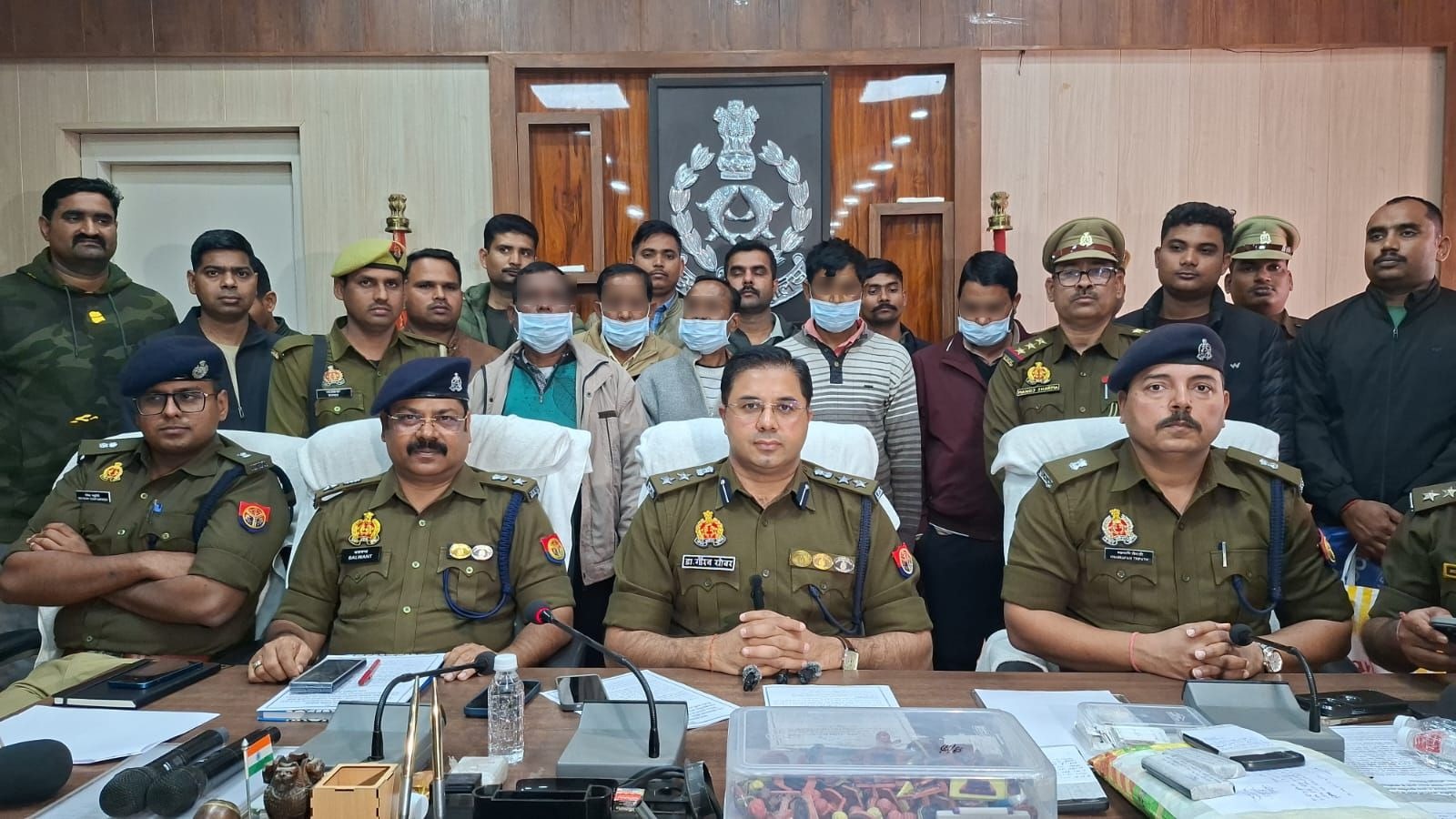Fake Bail Bond Racket Busted in Ayodhya; Five Arrested, Over 100 Forged Seals Seized