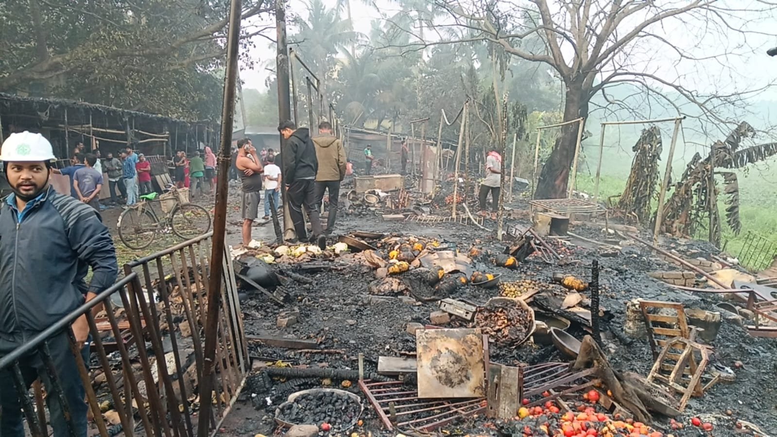 ପାରାଦୀପରେ ଭୟାଭୟ ଅଗ୍ନିକାଣ୍ଡ, ୫୦ରୁ ଅଧିକ ଦୋକାନ ଜଳିଗଲା