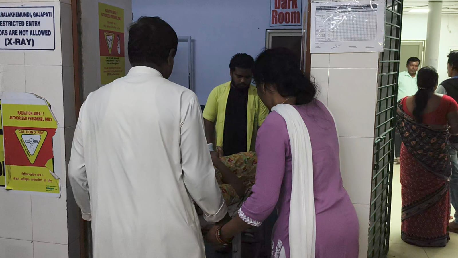 ଆଶ୍ଚର୍ଯ୍ୟ ଲାଗିଲେ ବି ସତ, ନାବାଳିକାର ଜୀବନ ବଞ୍ଚାଇ ଦେଲା ମୃତ କୁକୁର !