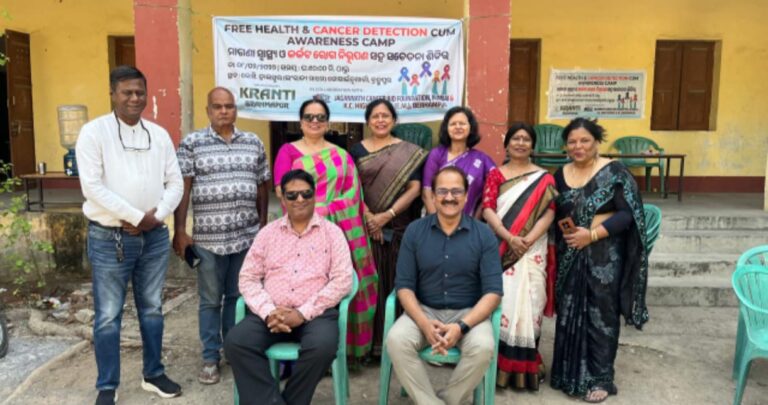 କ୍ରାନ୍ତି ଓ କେ ସି ହାଇସ୍କୁଲ ଇଂରାଜୀ ମିଡ଼ିୟମ ସ୍କୁଲ ତରଫରୁ ମାଗଣା କର୍କଟ ରୋଗ ନିରୁପଣ ଓ ସ୍ଵାସ୍ଥ୍ୟ ସଚେତନତା ଶିବିର ଅନୁଷ୍ଠିତ ।