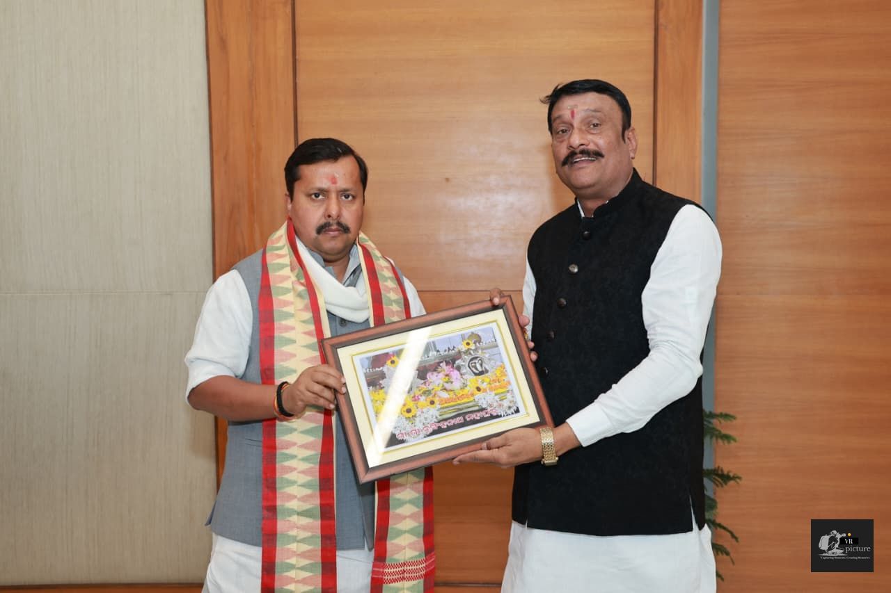 ବିଜେପି ରାଷ୍ଟ୍ରିୟ ଅଧ୍ୟକ୍ଷ ଶ୍ରୀ ନିତିନ ନବୀନଙ୍କ ସହ ବରଗଡ ସାଂସଦ ଶ୍ରୀ ପ୍ରଦୀପ ପୁରୋହିତଙ୍କ ସାକ୍ଷାତ ଓ ଗୁରୁତ୍ୱପୂର୍ଣ୍ଣ ପ୍ରସଙ୍ଗରେ ଆଲୋଚନା ।