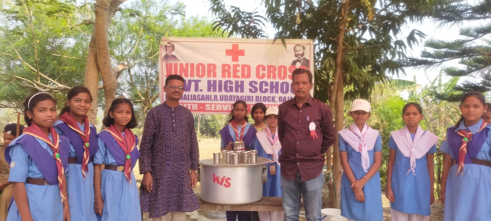 କେ. ଏମ୍. ଭାଲିଆସାହି ଜେ ଆର୍ ସି, ସ୍କାଉଟ କଲେ ପଣା ବଣ୍ଟନ