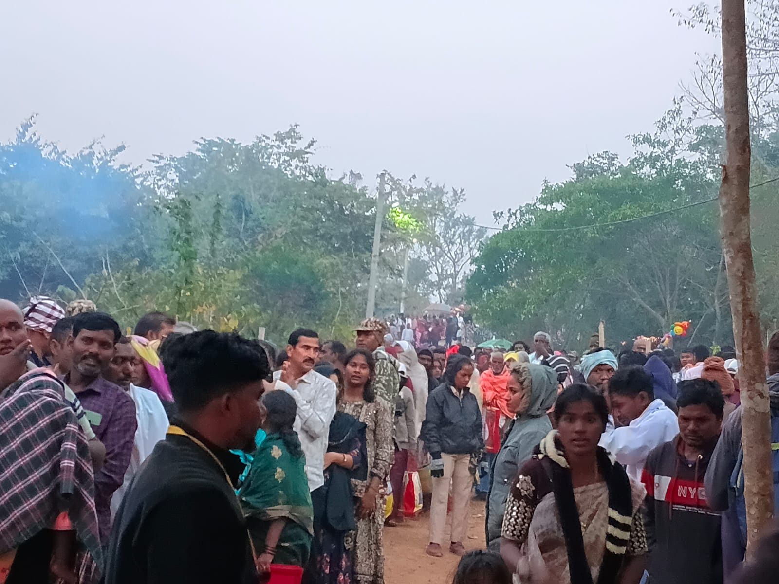 ଶ୍ରୀ ମିନାଝୋଲା ତ୍ରିବେଣୀ ସାଙ୍ଗମ ଶୈବପୀଠ ମୀନାଝୋଲାରେବୁଡ଼ ପକାଇଲେଲକ୍ଷଧିକ ଜାଗରଯାତ୍ରୀ