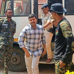 ମାଓ ନେତା ଆଜାଦଙ୍କୁ ଦ୍ବିତୀୟ ଥର ପାଇଁ ପାରଳାଖେମୁଣ୍ଡି ସ୍ୱତନ୍ତ୍ର ଅଦାଲତରେ ହାଜର ସାକ୍ଷ୍ୟ ପ୍ରମାଣ ଅଭାବରୁ 4 ମାମଲାରେ ନିର୍ଦ୍ଦୋଷରେ ଖଲାସ ।