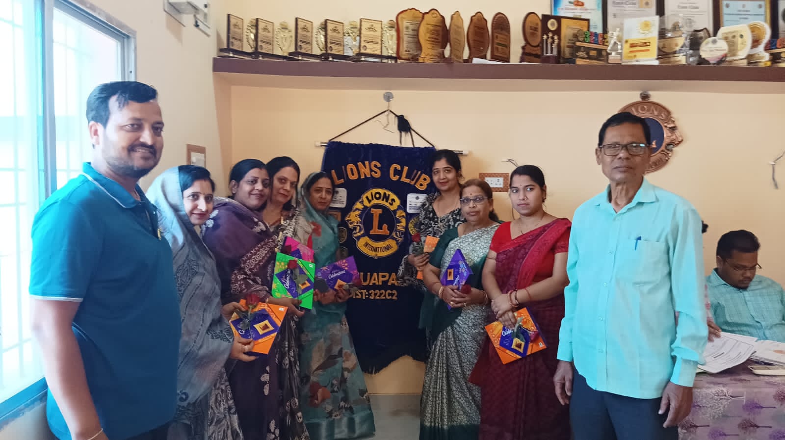 ମହିଳା ଦିବସ ଅବସରରେ ଲାୟନ୍ସ କ୍ଲବ ଓ ଲିଓ କ୍ଲବ ଝରାପାଲି ମାର୍କେଟ ଥୁଆପାଲି ଠାରେ ଏକ ସ୍ଵେଚ୍ଛାକୃତ ରକ୍ତଦାନ ଶିବିର ଅନୁଷ୍ଠିତ ହୋଇଯାଇଛି।