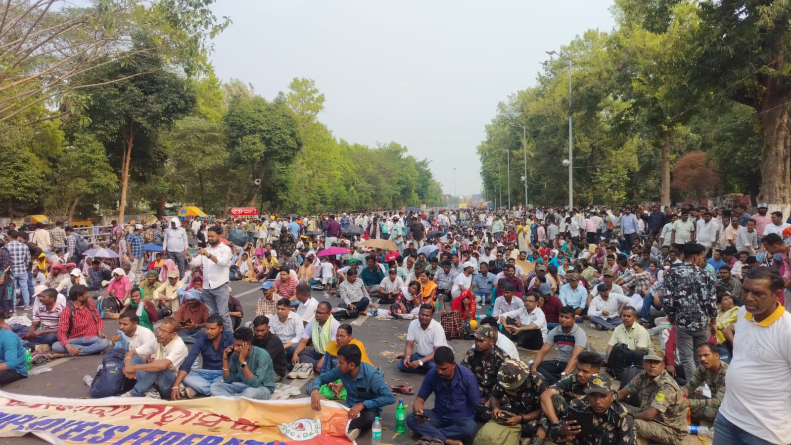 ଭୁବନେଶ୍ୱରରେ ଆଉଟସୋର୍ସିଂ କର୍ମଚାରୀଙ୍କ ରାଲି