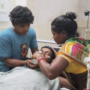 କାଜୁ ବାଡ଼ରେ ନିଆଁ ଲିଭାଇବା ହେଲା କାଳ, ନିଆଁ ଝାଶରେ ସ୍ୱାମୀ ସ୍ତ୍ରୀ ଦୁହେଁ ଆହାତ ।