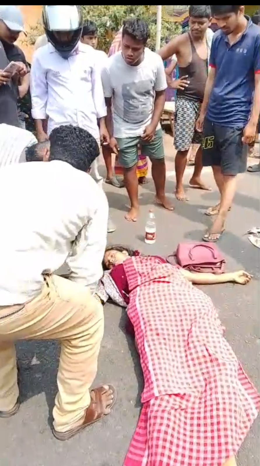 କାର୍ ଧକ୍କାରେ ମହିଳାଙ୍କ ମୃତ୍ୟୁ।