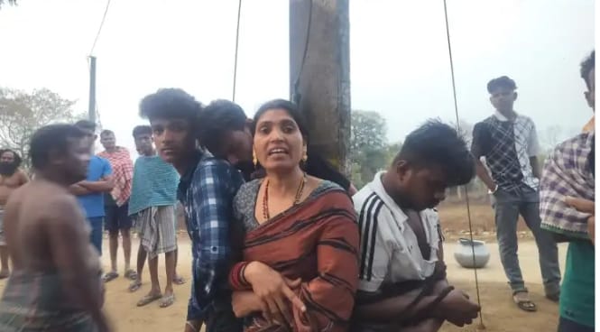 ମହିଳା ଙ୍କୁ ଖୁଣ୍ଟରେ ବାନ୍ଧି ନିସ୍ତୁକ ମାଡ଼ ଘଟଣାରେ ସମ୍ପୃକ୍ତ ୪ଯୁବକ ଗିରଫ।