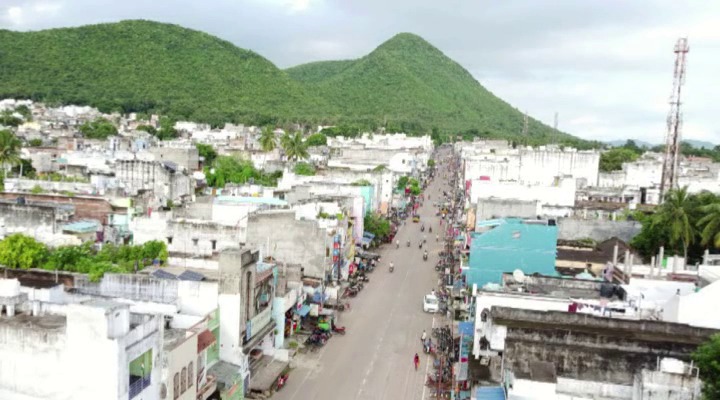 ବିନା ପ୍ଲାନିଂ ଅନୁମୋଦନରେ ଗଢ଼ିଉଠୁଛି ବଡ଼ ଅଟ୍ଟାଳିକା ସହର ଯୋଜନା ନିୟମକୁ ମାନୁନାହାନ୍ତି ।