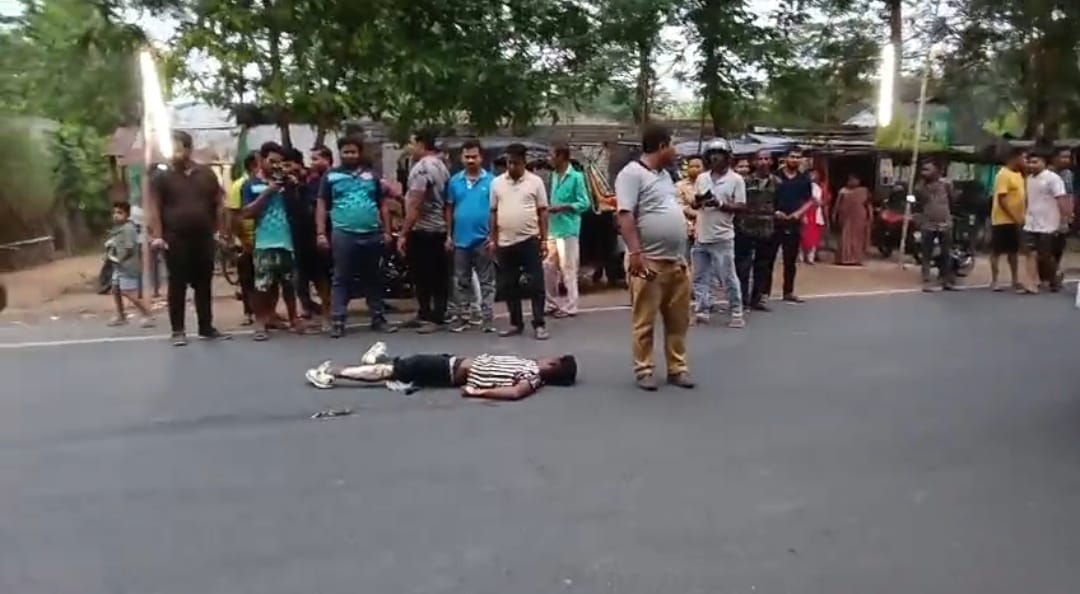 ବସ୍ ଧକ୍କାରେ ଯୁବକ ଗୁରୁତର