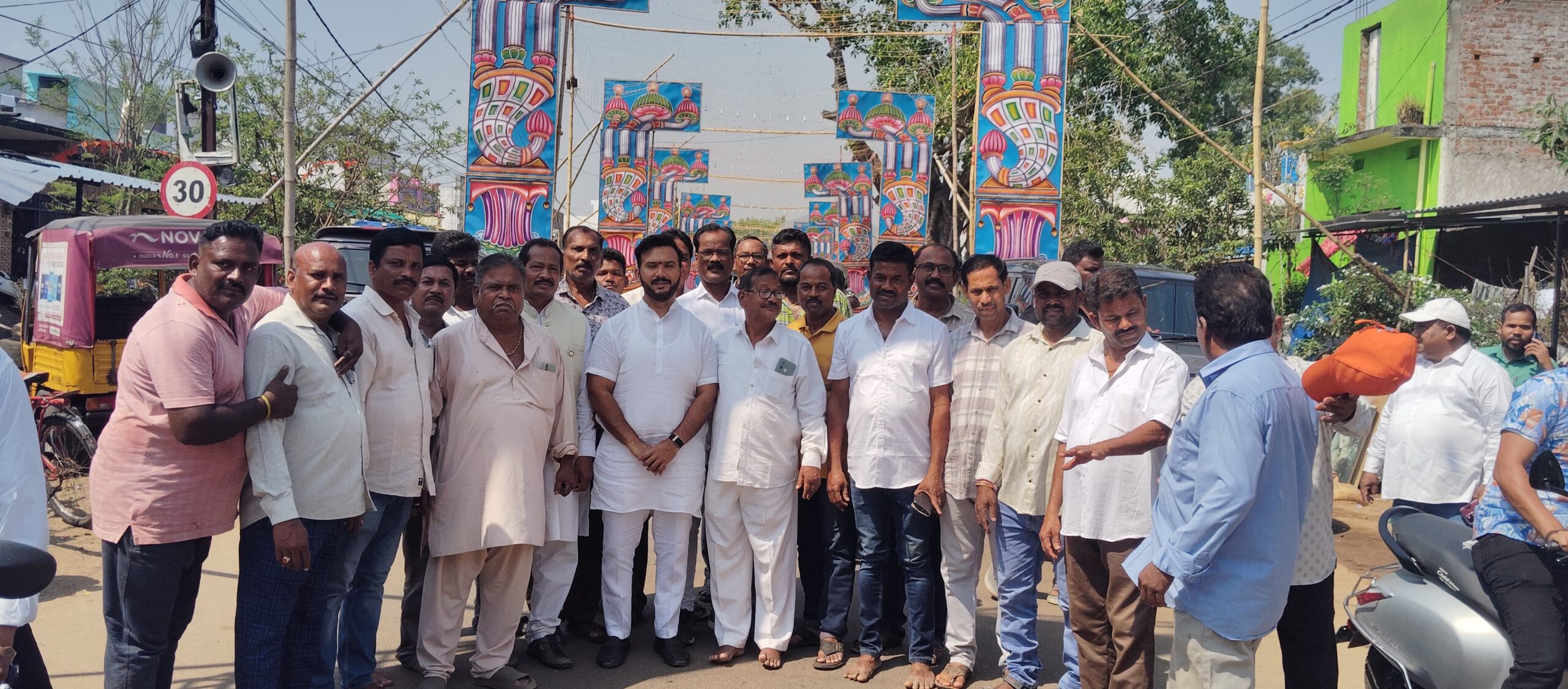 ସପ୍ତମି ଦିନ ମା ନାକିଟିଭବାନୀ ଙ୍କ ଠାକୁରାଣୀ ଯାତ୍ରା ରେ ଯୋଗଦେଲେ ବିଧାୟକ ।