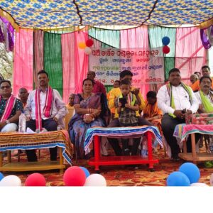 ଗରାକୁମ୍ପା ଗ୍ରାମରେ ଦୁଇଦଣ୍ଡ ମିଳନ ଅନୁଷ୍ଠିତ