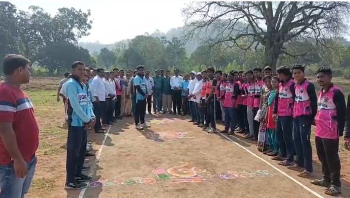 ମା' ଗ୍ରାମଦେବୀ କ୍ରିକେଟ୍ ଟୁର୍ନାମେଣ୍ଟ ଉଦଘାଟିତ