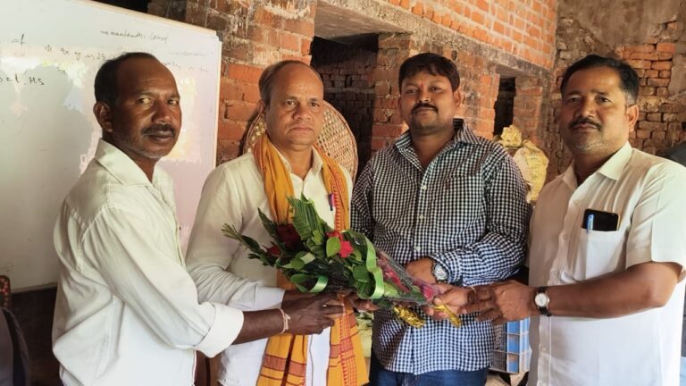 ଗଜପତି ଜିଲ୍ଲା ସ୍ୱତନ୍ତ୍ର ଉନ୍ନୟନ ପରିଷଦ ଅଧ୍ୟକ୍ଷ ହେଲେ କାମଦେବ ଓ ପଙ୍କଜିନୀ ହେଲେ ଉପାଧ୍ୟକ୍ଷା ।