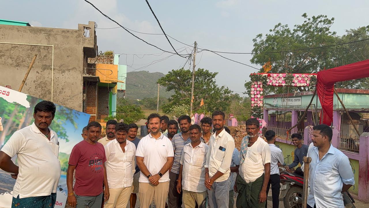 ଝାମି ଗ୍ରାମ ର ବିଭିନ୍ନ ସମସ୍ୟା ସମ୍ପର୍କରେ ଆଲୋଚନା କଲେ ବିଧାୟକ ।