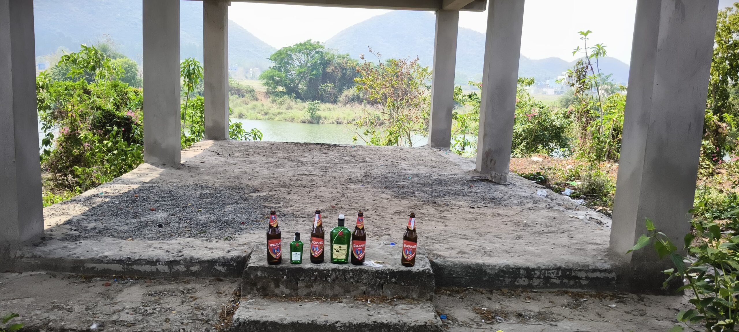 ୫ ବର୍ଷ ହେଲା ଶ୍ମଶାନ ନିର୍ମାଣ କାର୍ଯ୍ୟ ଅଧପନ୍ତରିଆ ।