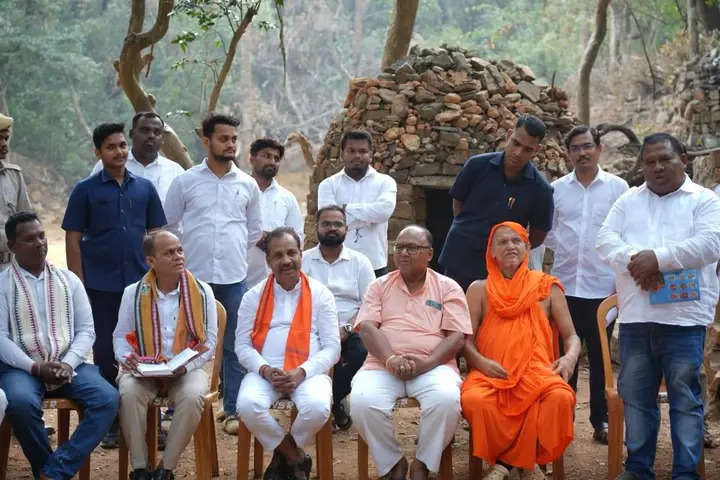 ମହେନ୍ଦ୍ରଗିରିରେ ୧୮ ବର୍ଷ ପରେ ହେବ କୁମ୍ଭ ମେଳା, ପ୍ରସ୍ତୁତି ସମୀକ୍ଷା କଲେ ମନ୍ତ୍ରୀ ବିଭୂତି ଜେନା