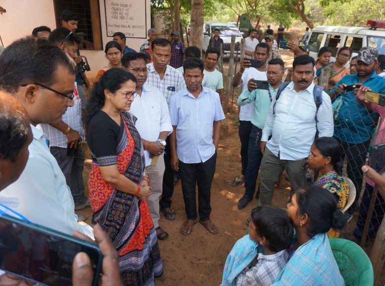 ବିଦ୍ୟାଳୟ ପାଚେରୀ ପଡି 2 ଛାତ୍ରୀଙ୍କ ମୃତ୍ୟୁ ଘଟଣାରେ ରାଜ୍ୟ ଶିଶୁ ସୁରକ୍ଷା ଆୟୋଗଙ୍କ ଘଟଣାସ୍ଥଳ ପରିଦର୍ଶନ….. ପ୍ରଧାନ ଶିକ୍ଷକ ସସପେଣ୍ଡ, ଠିକାଦାରଙ୍କୁ ଗିରଫ ପାଇଁ ମାମଲା ରୁଜୁ ।