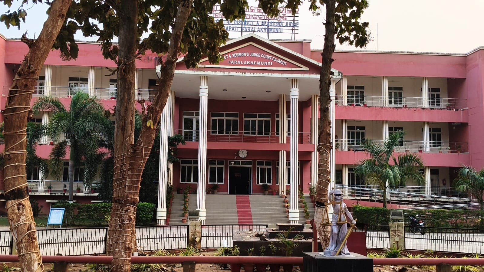 ପତ୍ନୀହନ୍ତା ସ୍ୱାମୀଙ୍କୁ ୭ବର୍ଷର ସଶ୍ରମ କାରାଦଣ୍ଡ**୩ଝିଅଙ୍କୁ ୩ଲକ୍ଷ ଟଙ୍କା କ୍ଷତିପୂରଣ ଦେବା ନିମନ୍ତେ ନିର୍ଦ୍ଦେଶ